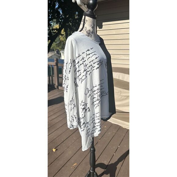 NWT abstract, black, and white long sleeve tunic. Xl - Picture 3 of 11